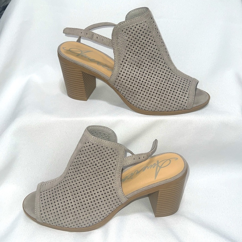 American Rag Cie gray open toe slingback shoes